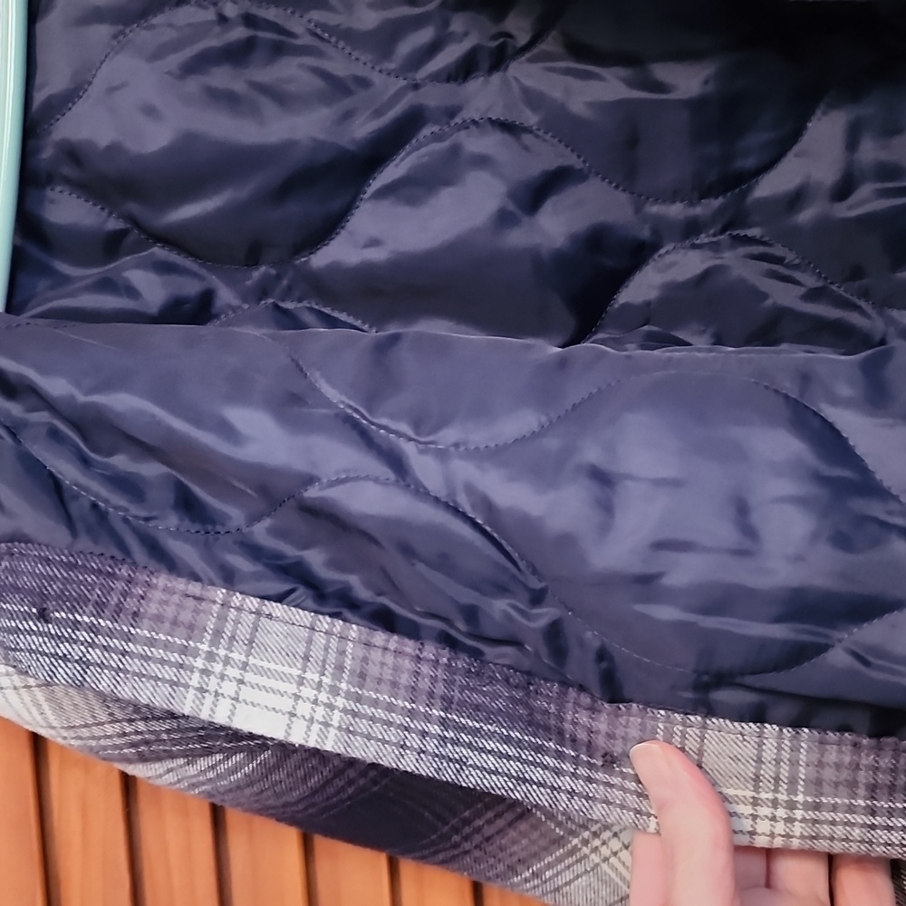 Gap quilted shacket - Picture 4 of 5